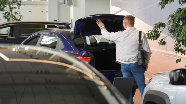 
                    Выдача автокредитов в феврале показала рост на 9%

        