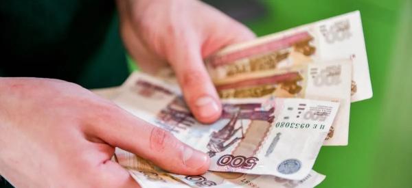 Вклады пойдут вниз, но кредиты останутся дорогими: как решение ЦБ отразится на кошельках россиян
